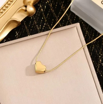 Golden Heart Minimal Necklace