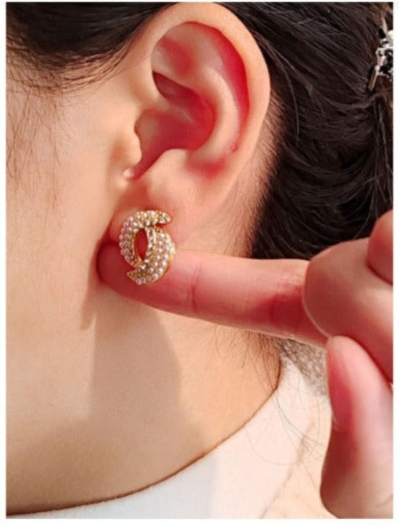 Luxe Pearl Orbit Studs