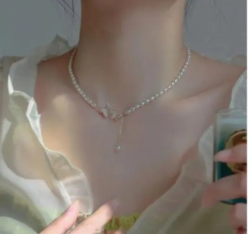 Pearl Fit Butterfly Choker Necklace